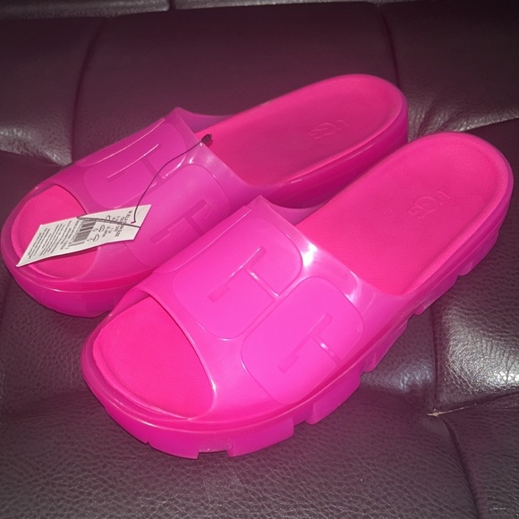 UGG Slides - Picture 4 of 6